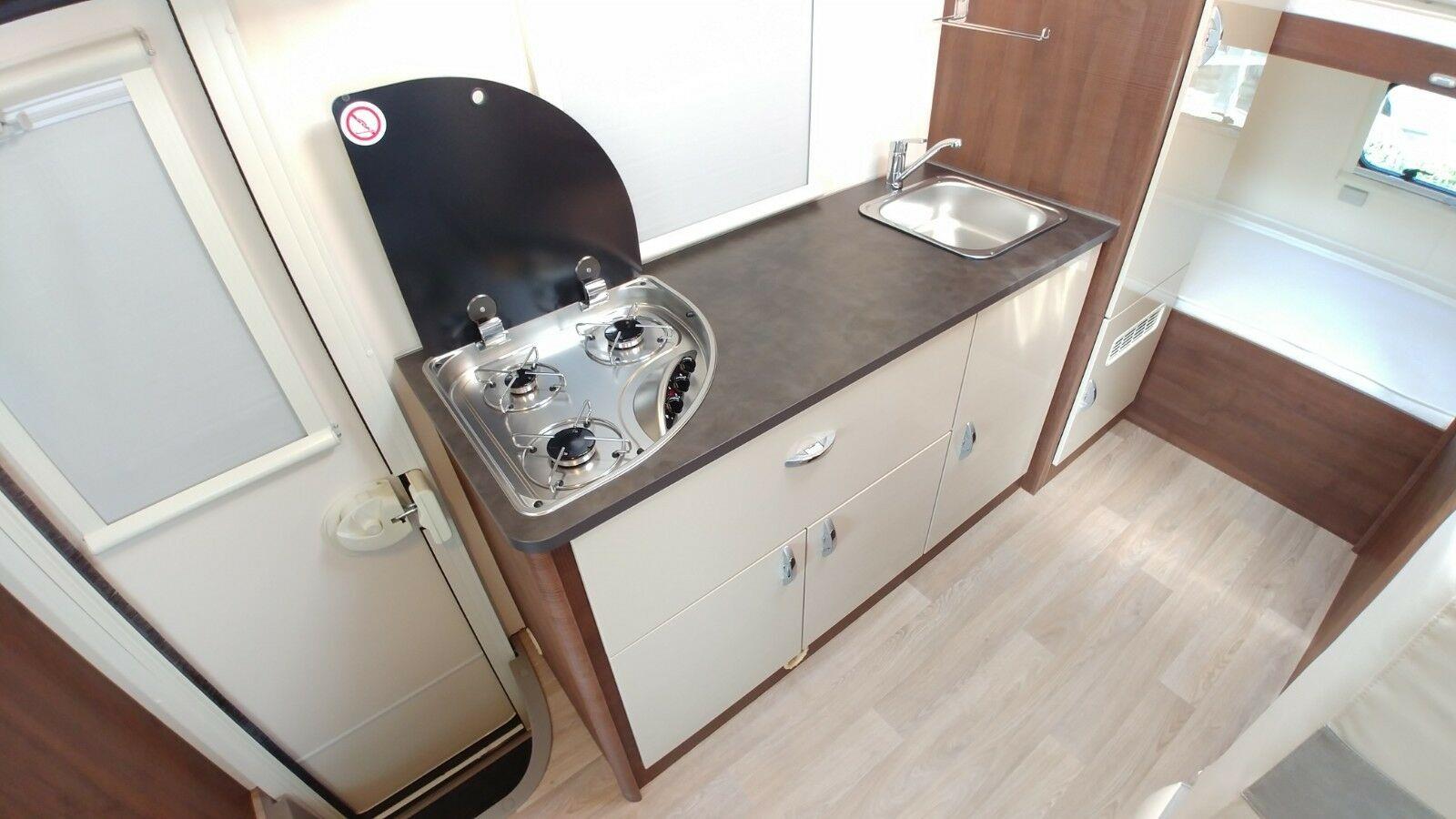 Wohnmobil mit 6 Schlafplätzen Innenansicht 2